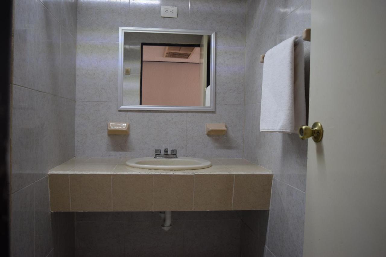 Hotel Virrey Rio Bravo Экстерьер фото